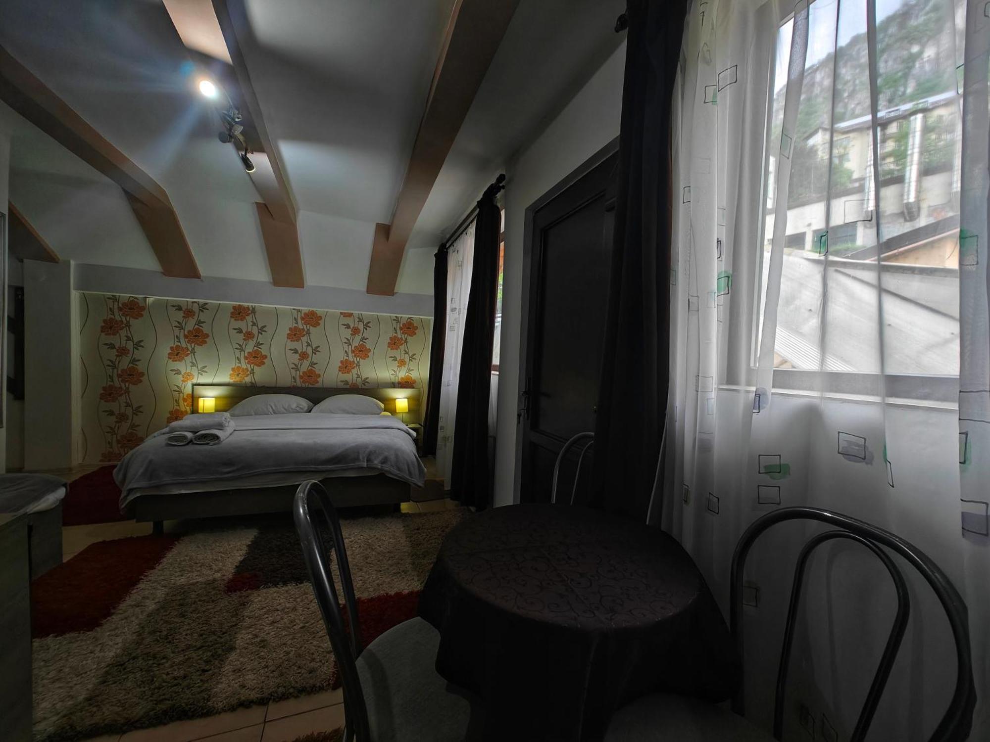 Casa Miclau Apartman Herkulesfürdő Kültér fotó