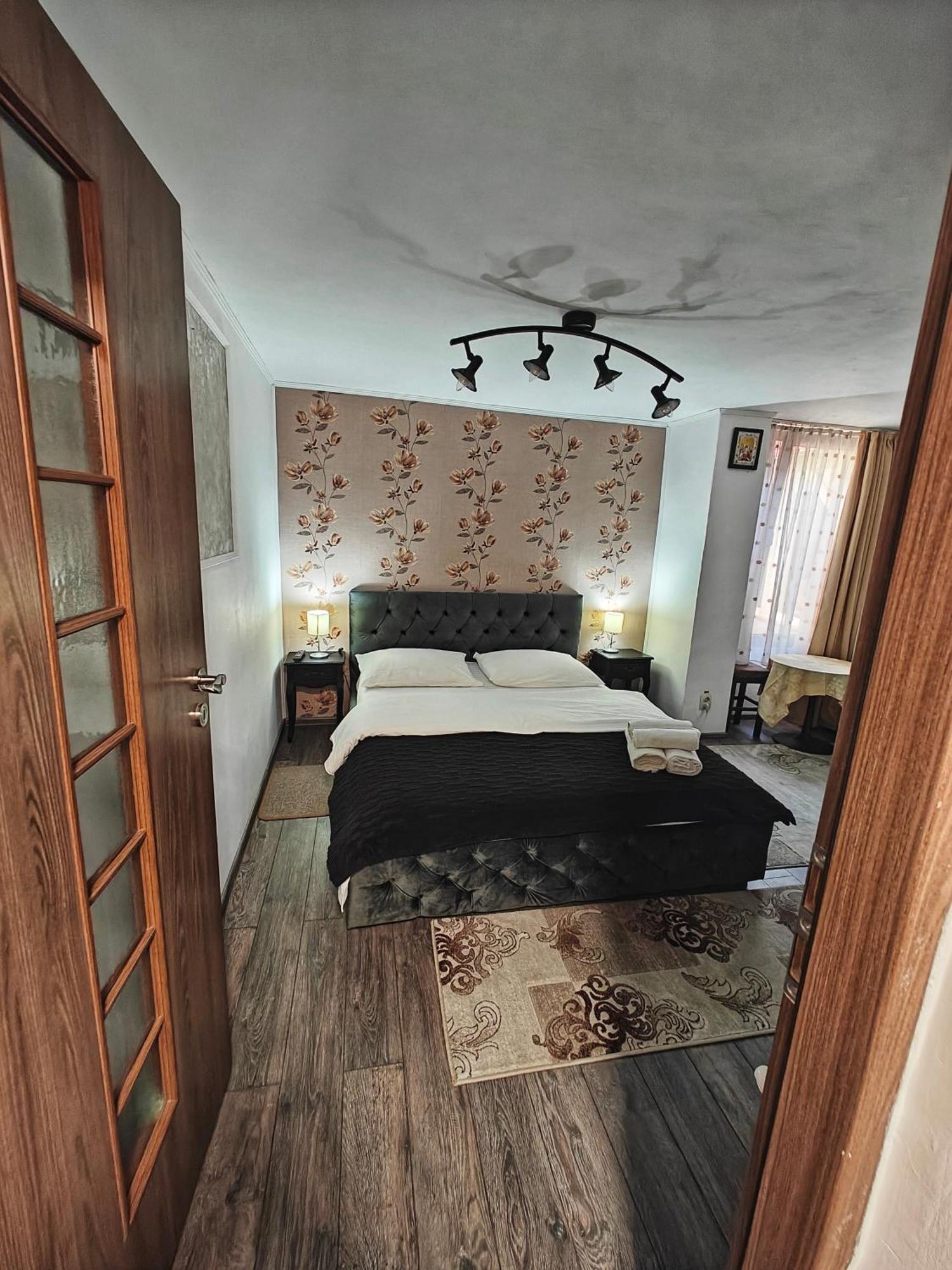 Casa Miclau Apartman Herkulesfürdő Kültér fotó